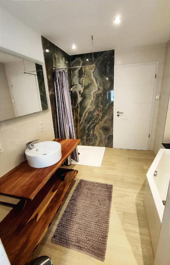 Komfortzone - Stilvolle Gaestewohnung In Marburg Екстериор снимка